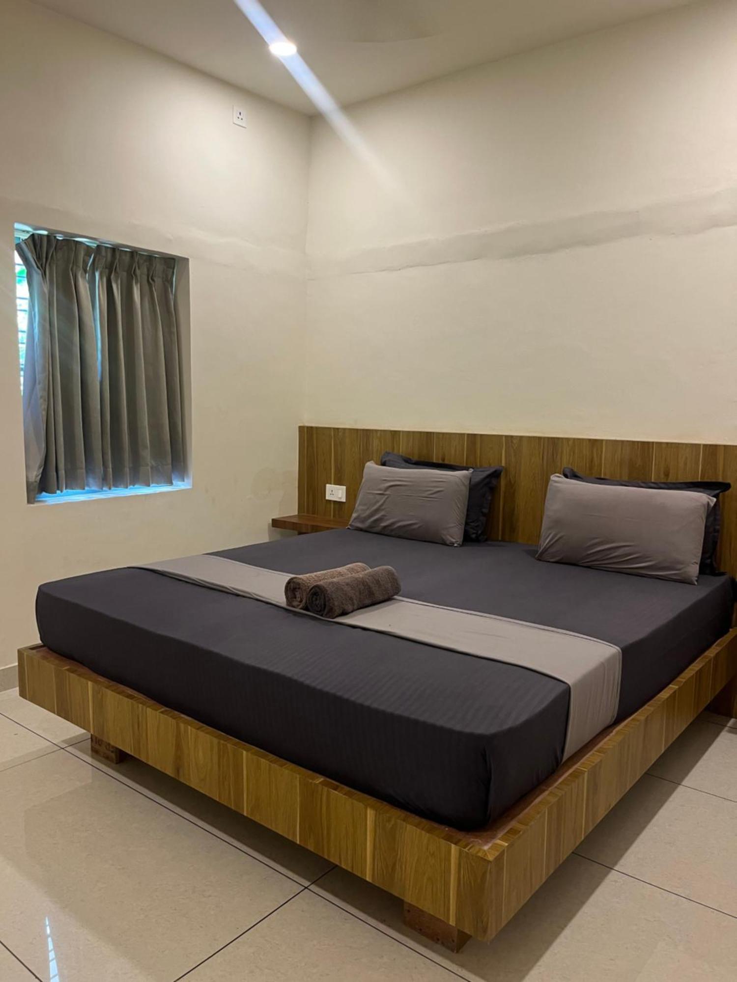 Paddlecult Surf Retreat Bed & Breakfast Varkala Eksteriør bilde