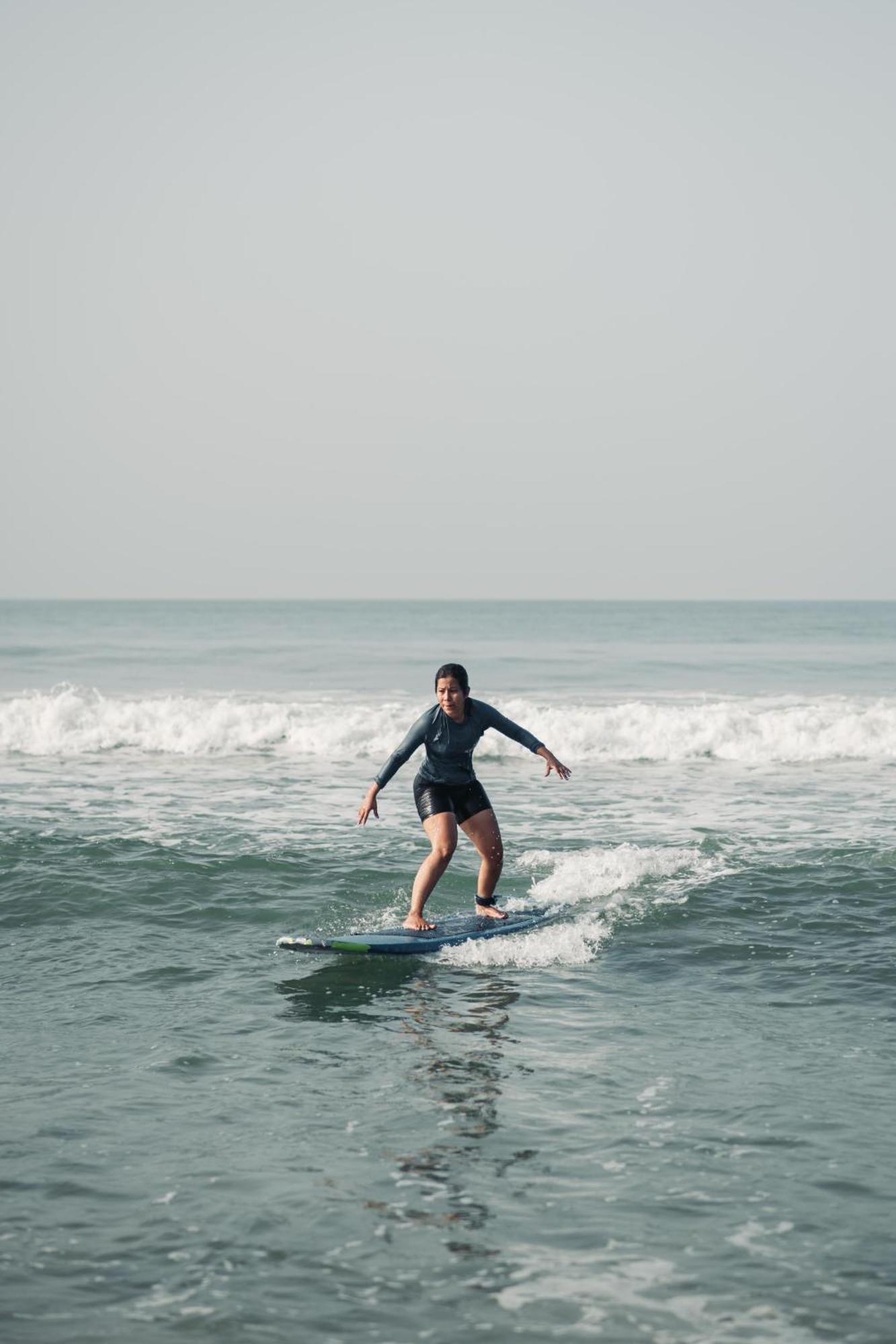 Paddlecult Surf Retreat Bed & Breakfast Varkala Eksteriør bilde
