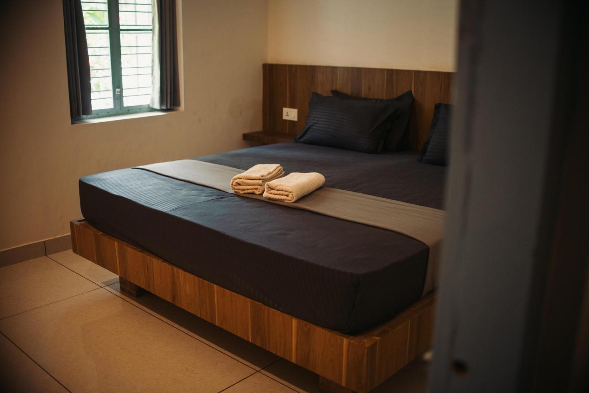 Paddlecult Surf Retreat Bed & Breakfast Varkala Eksteriør bilde