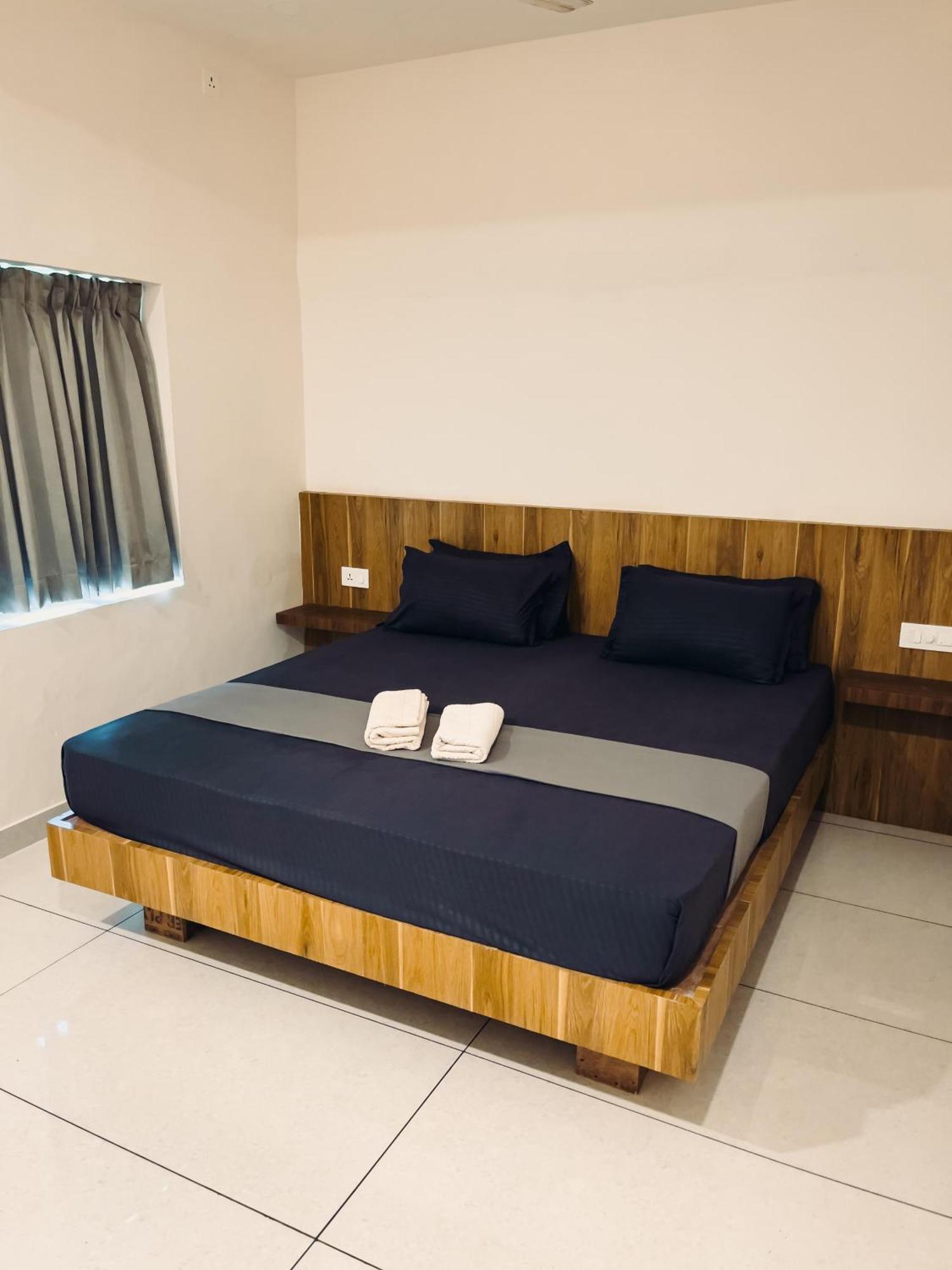 Paddlecult Surf Retreat Bed & Breakfast Varkala Eksteriør bilde